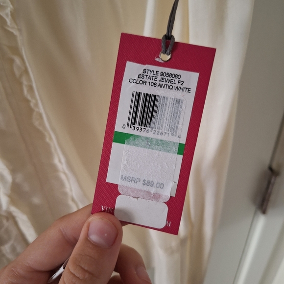 Lightweight linen blouse - Picture 3 of 4